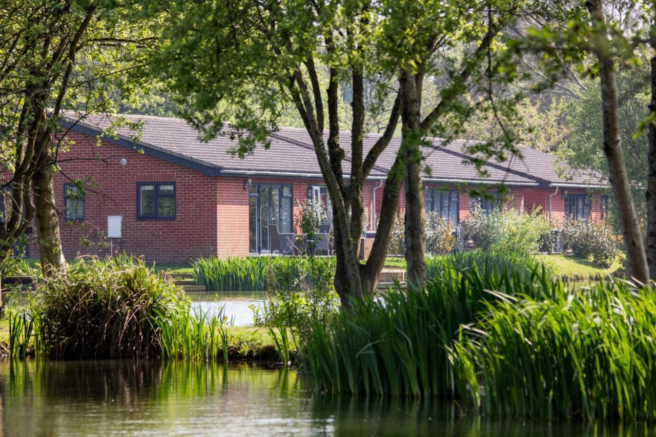 The Lakes Rookley 외부 사진 The former hospital site